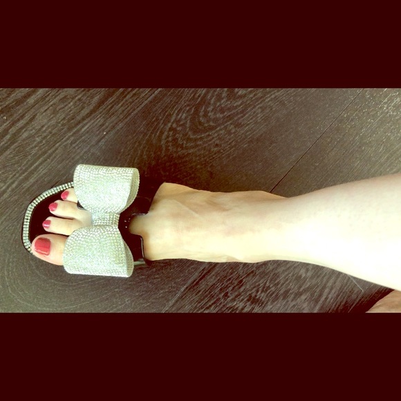 Sandals - Picture 1 of 4